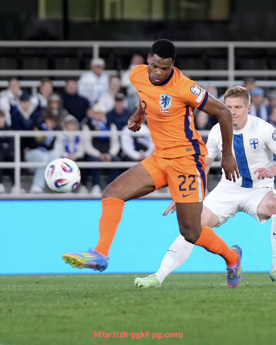 pg电子在线官网-英超球员与女朋友的体育生活平衡探讨